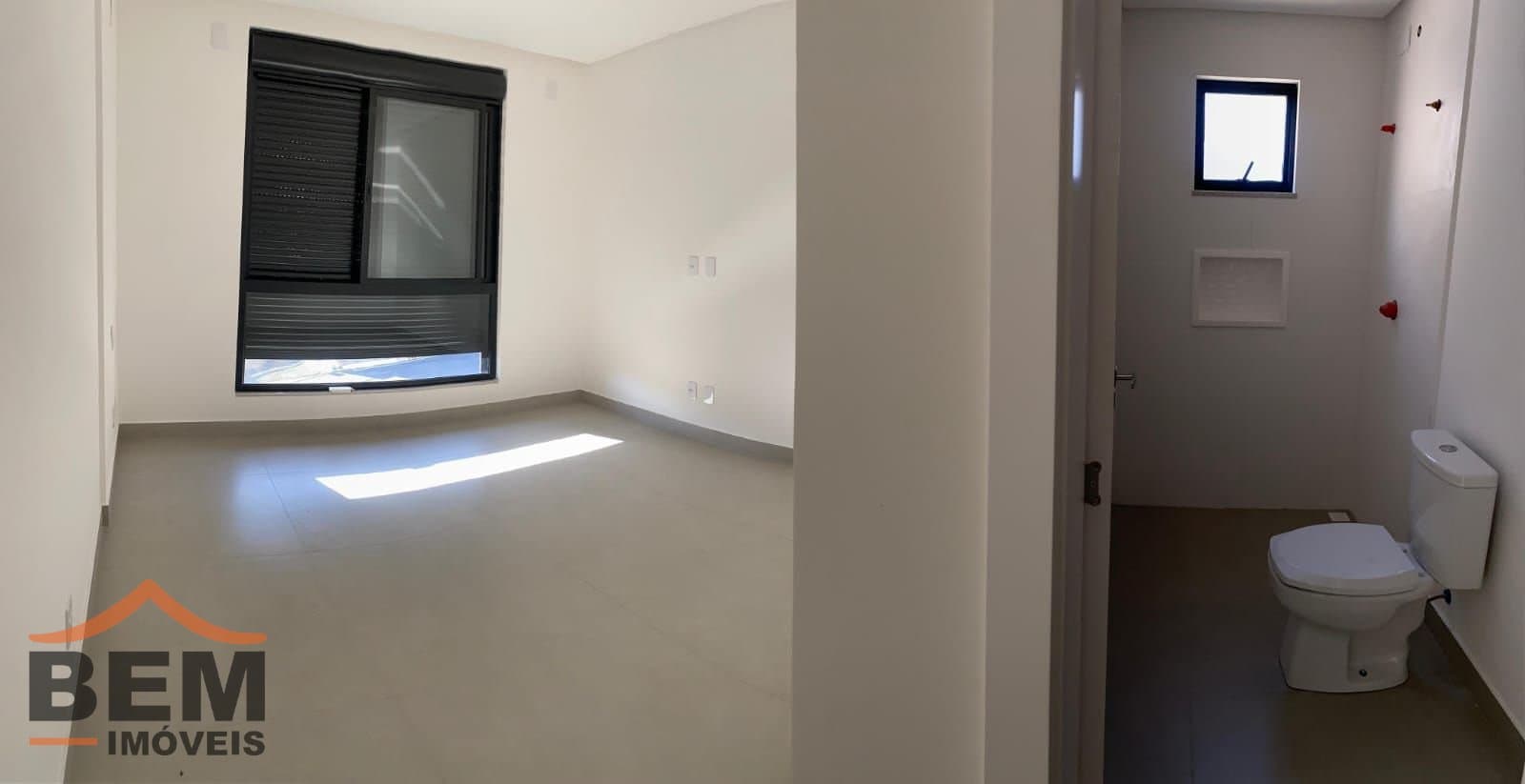 Casa para Venda com 3 quartos e 238m² no bairro Ariribá, em Balneário Camboriú