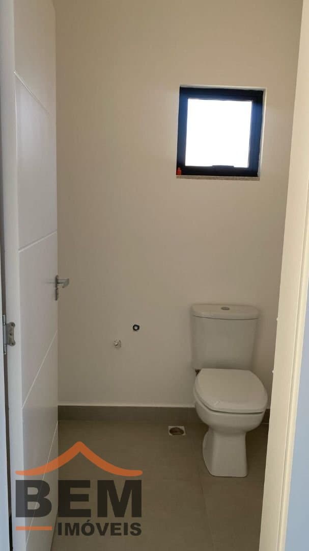 Casa para Venda com 3 quartos e 238m² no bairro Ariribá, em Balneário Camboriú
