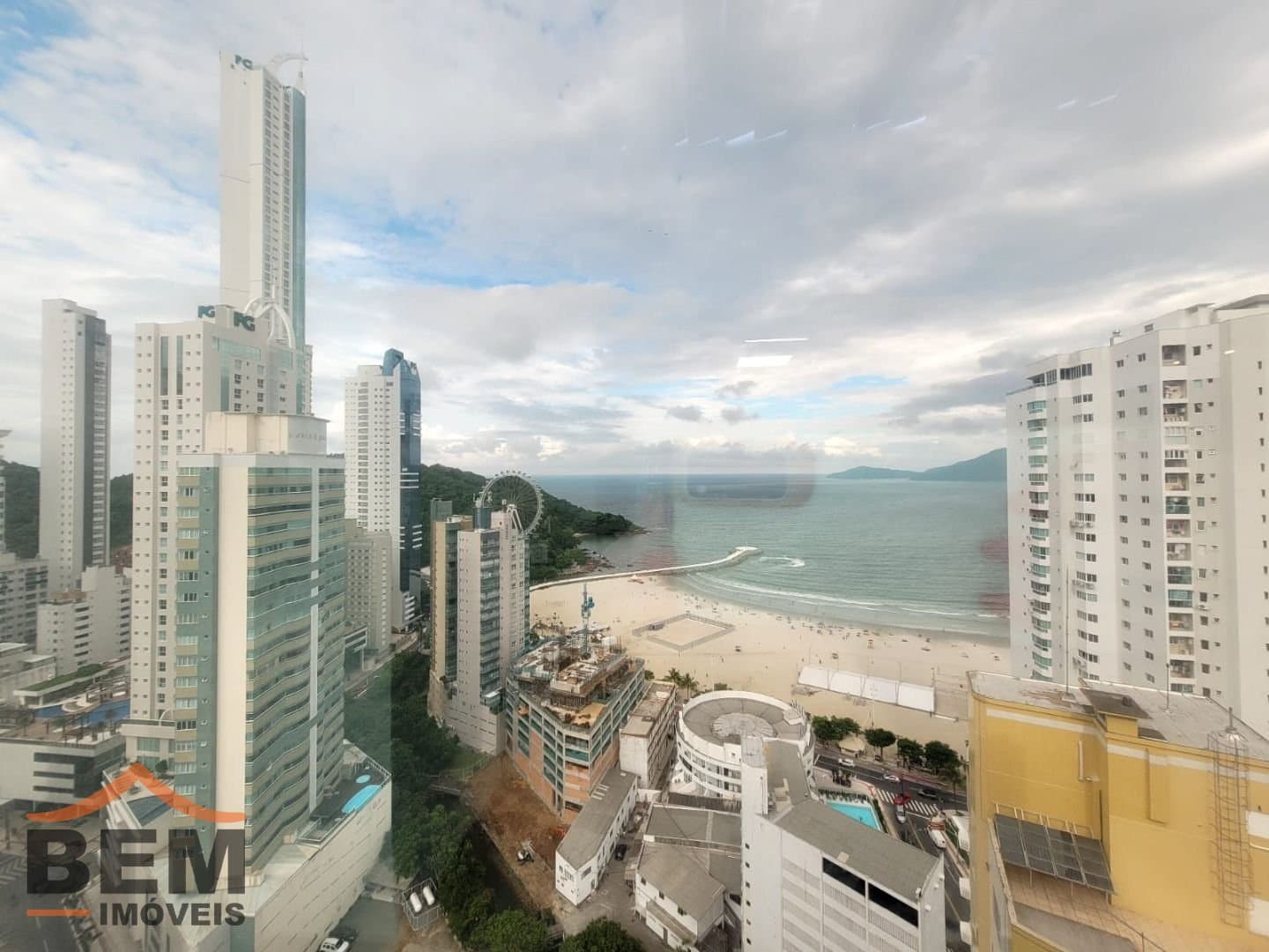 Apartamento para Locação com 4 quartos e 270m² no bairro Pioneiros, em Balneário Camboriú: 07- VISTA
