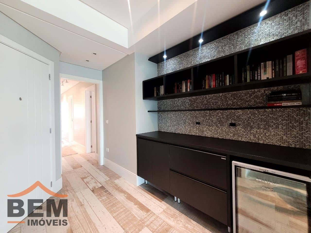 Apartamento para Locação com 4 quartos e 270m² no bairro Pioneiros, em Balneário Camboriú: 19- SALA DE ESTAR 03