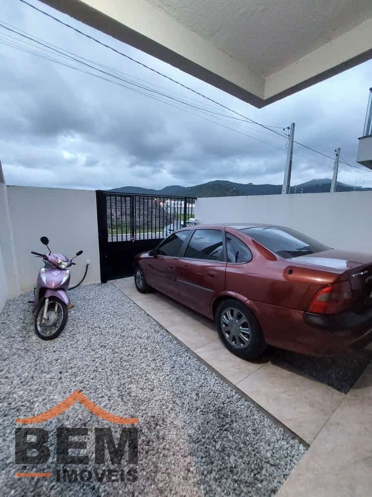 Casa para Venda com 2 quartos e 75m² no bairro Santa Regina, em Camboriú