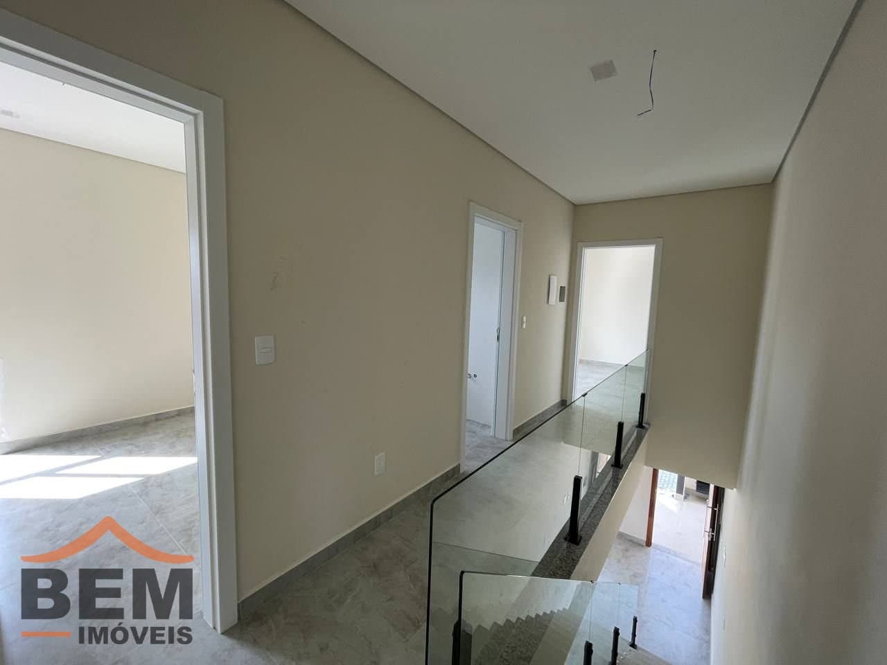 Casa para Venda com 3 quartos e 107m² no bairro Santa Regina, em Camboriú