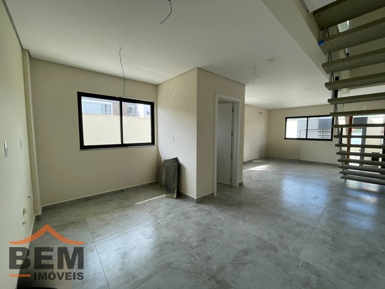 Casa para Venda com 3 quartos e 107m² no bairro Santa Regina, em Camboriú