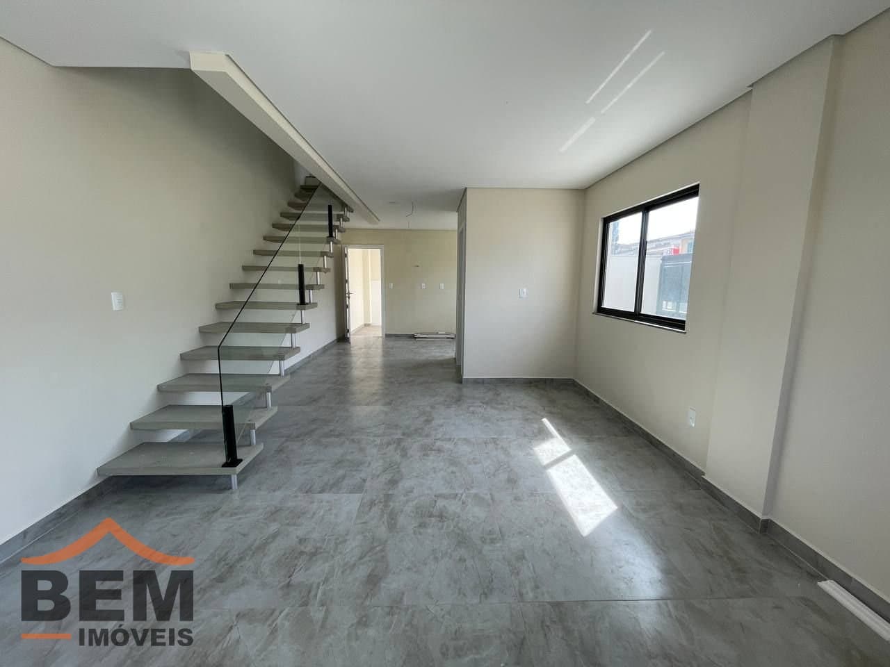 Casa para Venda com 3 quartos e 107m² no bairro Santa Regina, em Camboriú