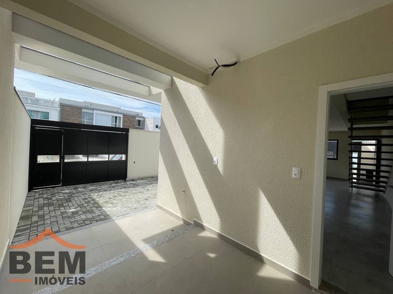 Casa para Venda com 3 quartos e 107m² no bairro Santa Regina, em Camboriú