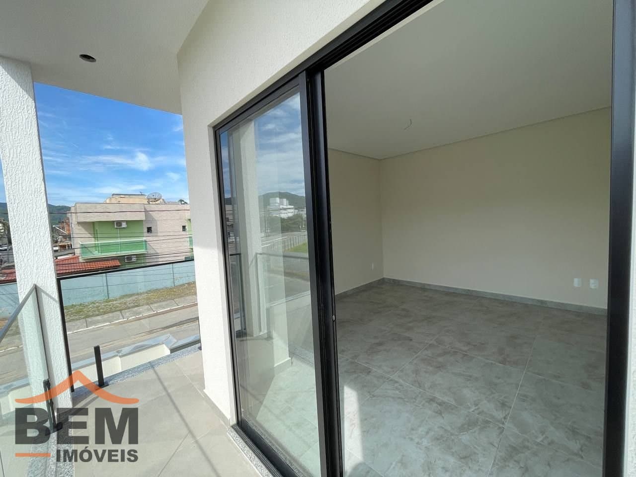 Casa para Venda com 3 quartos e 107m² no bairro Santa Regina, em Camboriú