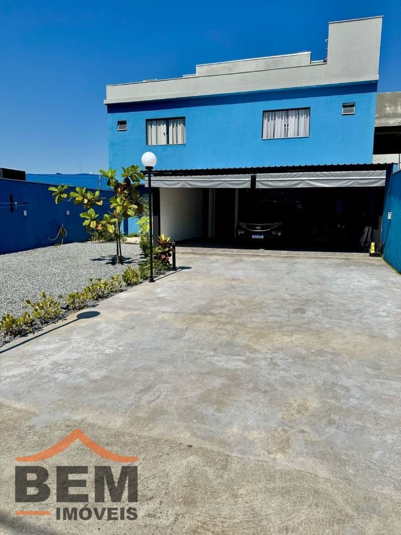 Casa para Venda com 2 quartos e 167m² no bairro Bairro Rio Pequeno, em Camboriú