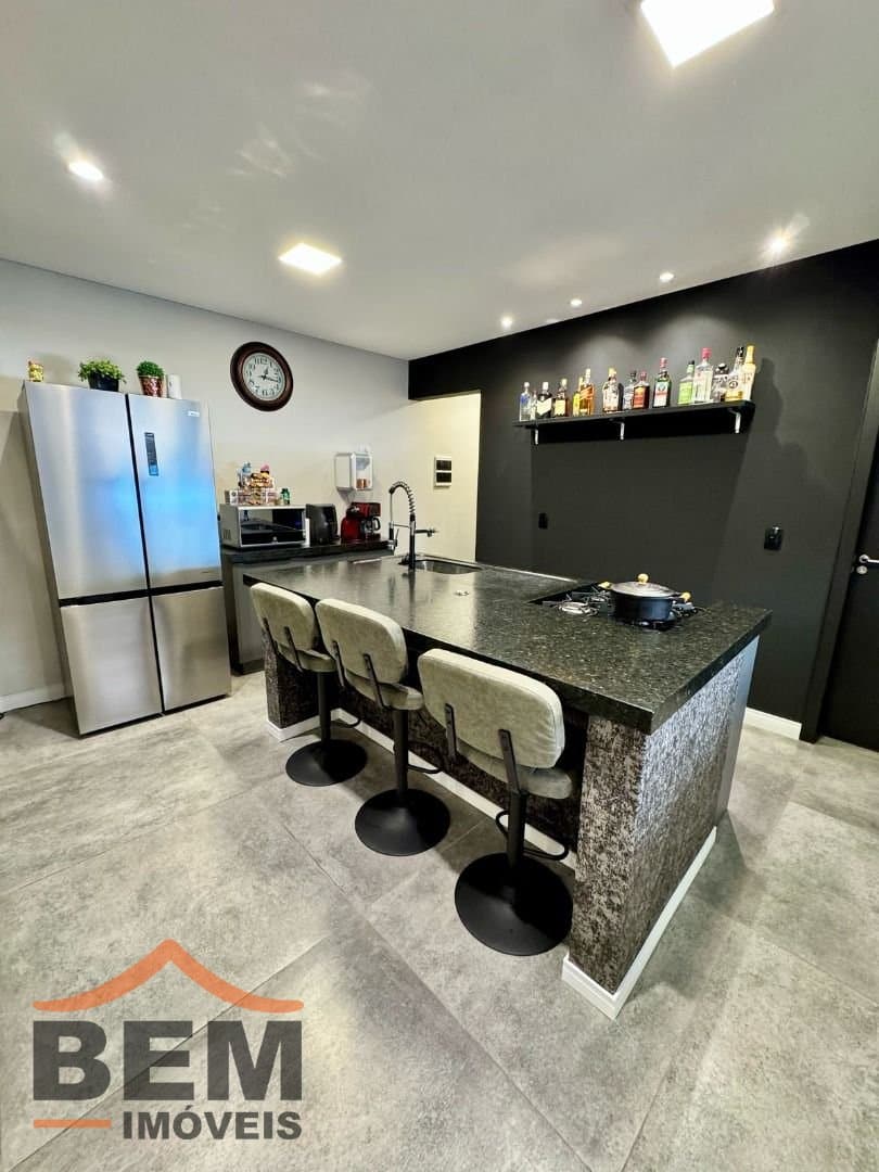 Casa para Venda com 2 quartos e 167m² no bairro Bairro Rio Pequeno, em Camboriú