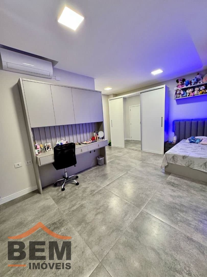 Casa para Venda com 2 quartos e 167m² no bairro Bairro Rio Pequeno, em Camboriú