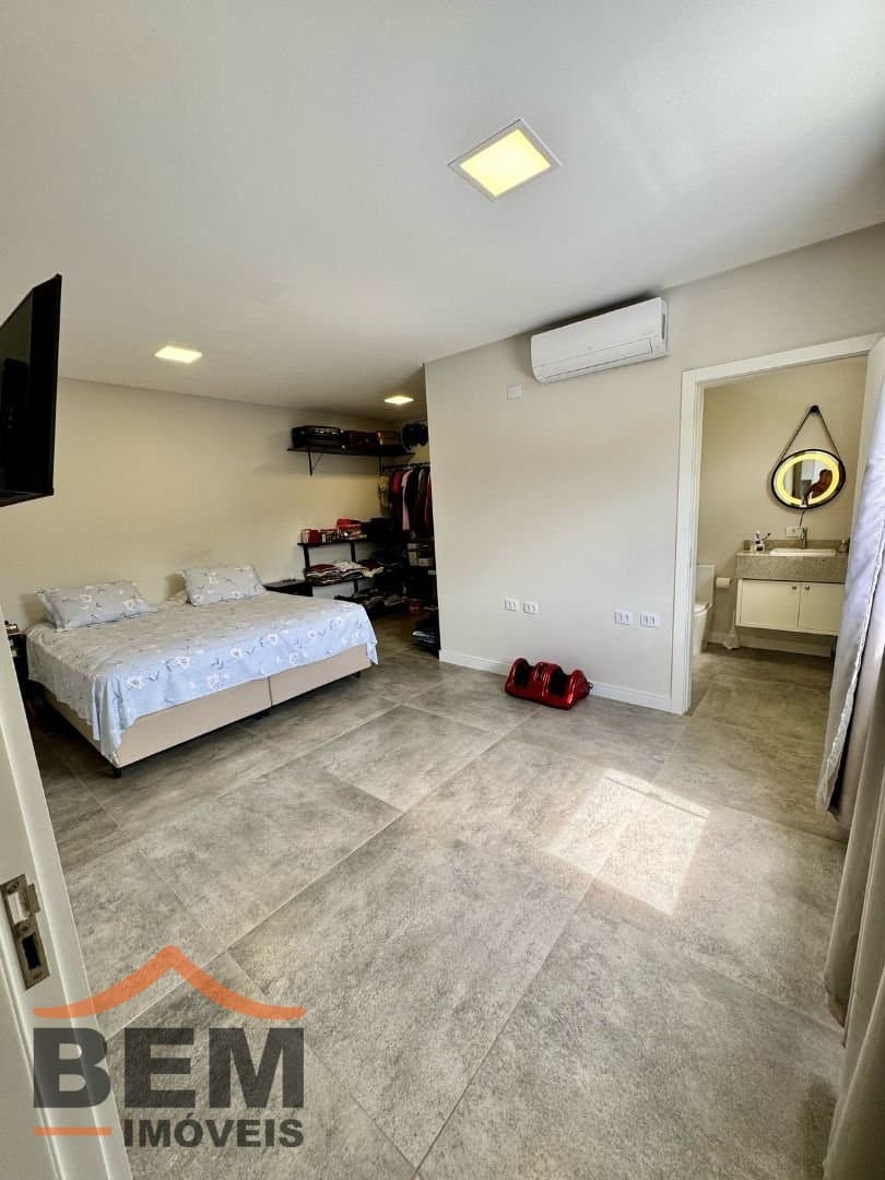 Casa para Venda com 2 quartos e 167m² no bairro Bairro Rio Pequeno, em Camboriú