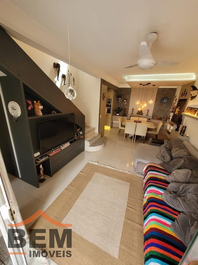Casa para Venda com 3 quartos e 130m² no bairro Praia dos Amores, em Balneário Camboriú