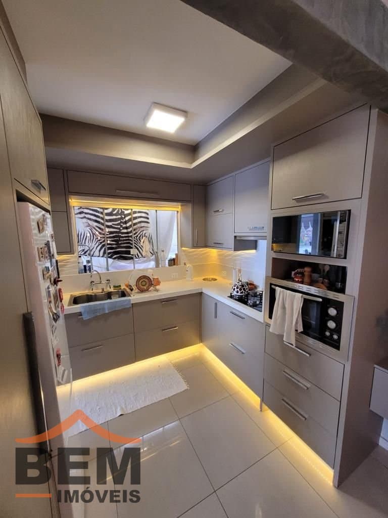 Casa para Venda com 3 quartos e 130m² no bairro Praia dos Amores, em Balneário Camboriú