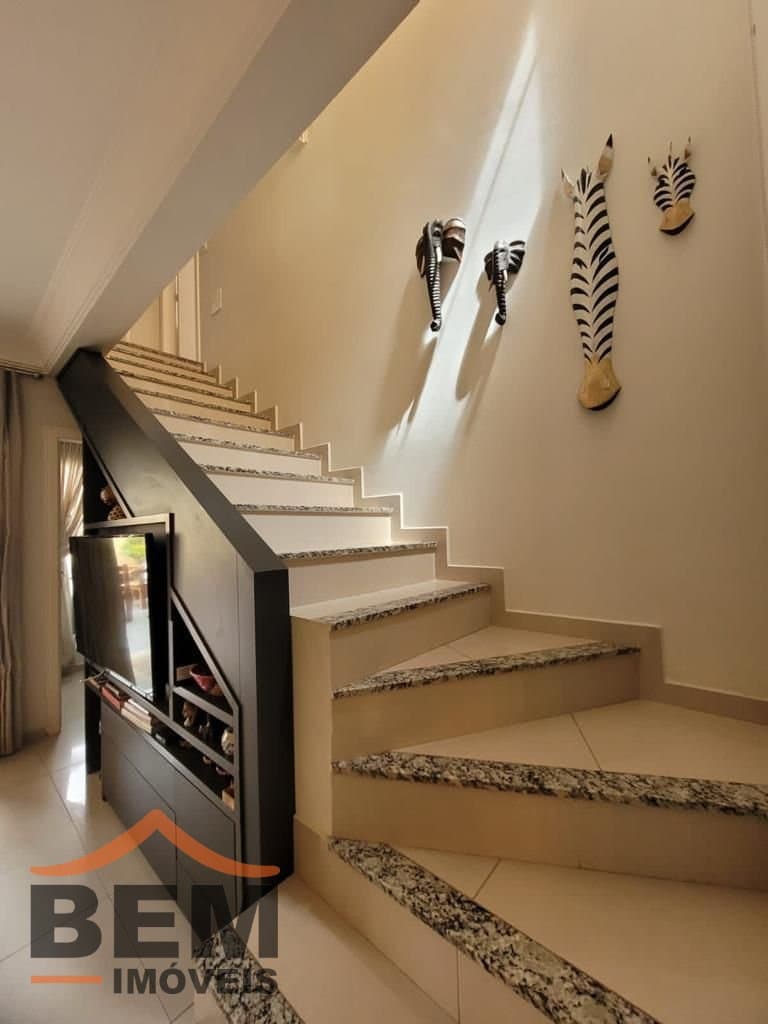 Casa para Venda com 3 quartos e 130m² no bairro Praia dos Amores, em Balneário Camboriú