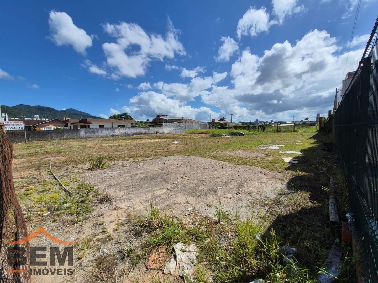 Terreno para Locação no bairro Centro, em Camboriú: 01-  ÁREA DO TERRENO 
