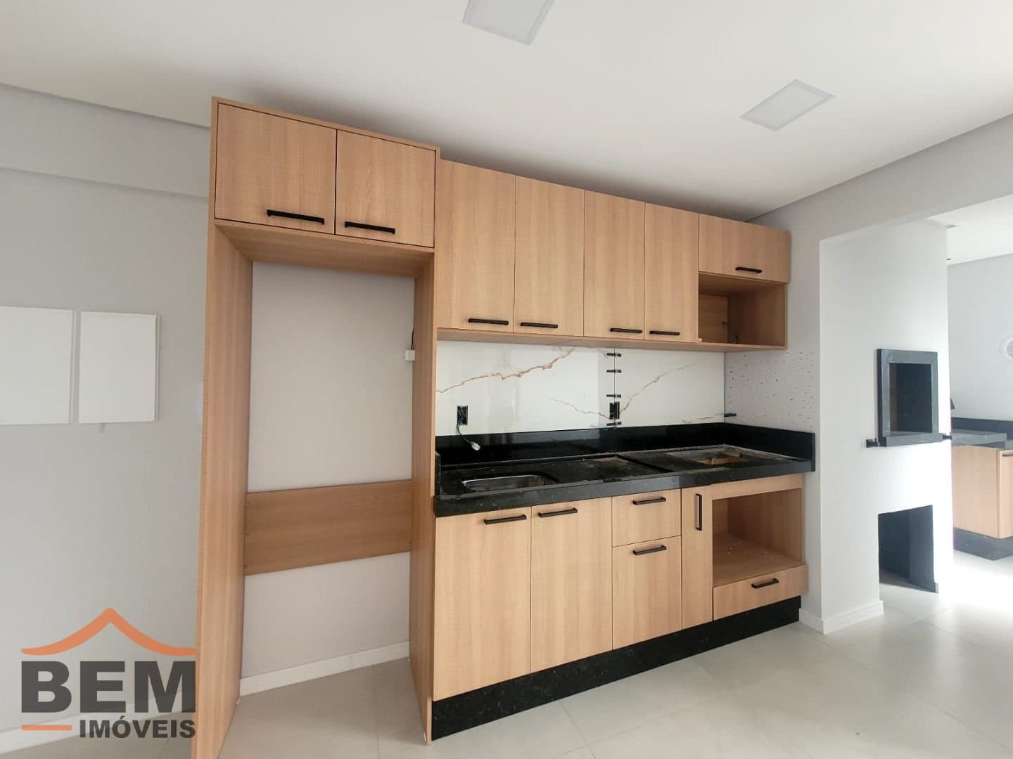 Apartamento para Locação com 3 quartos e 71m² no bairro Vila Operária, em Itajaí