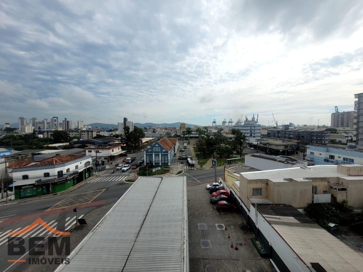 Apartamento para Locação com 3 quartos e 71m² no bairro Vila Operária, em Itajaí