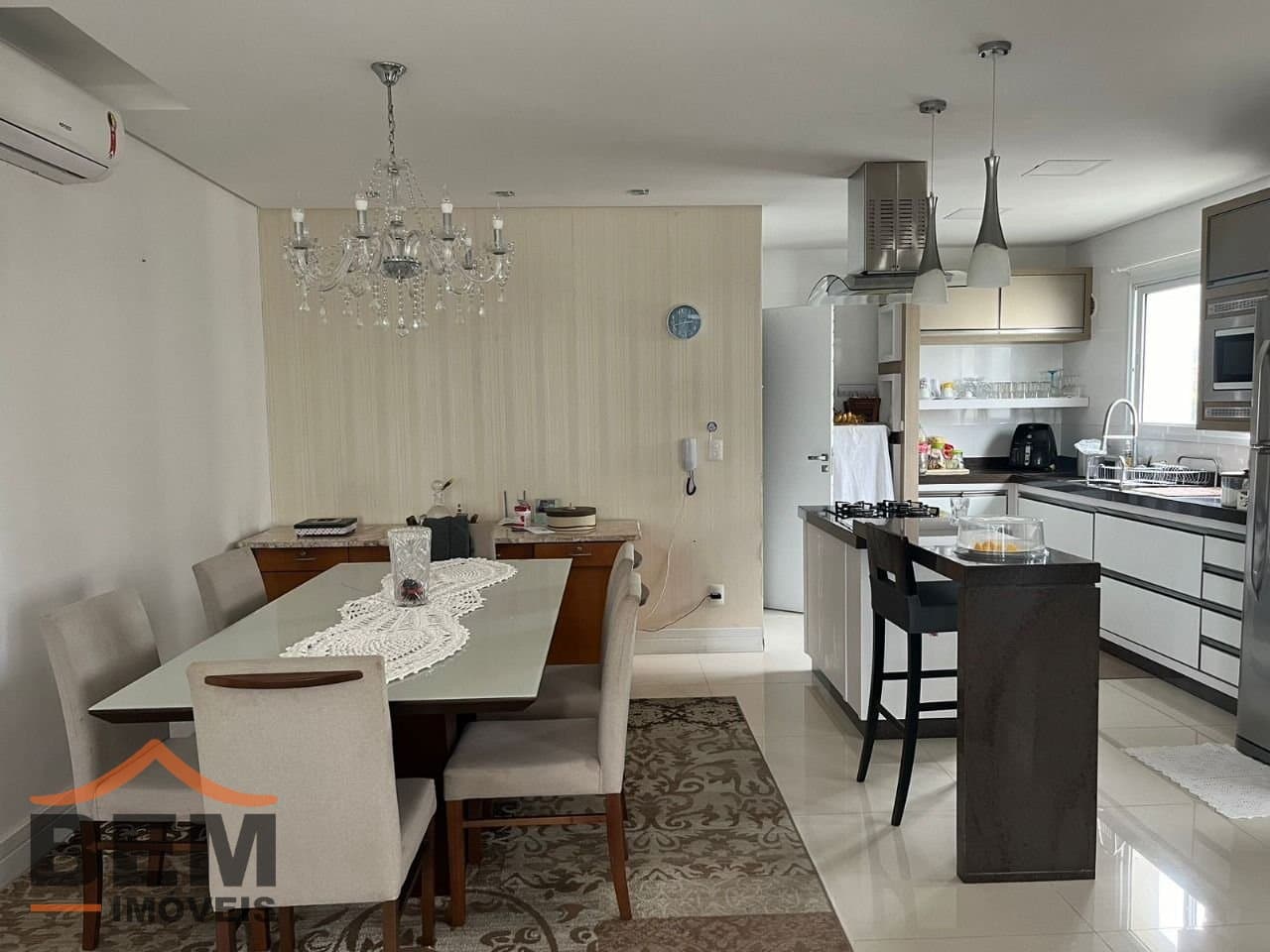 Apartamento para Locação com 3 quartos e 178m² no bairro Pioneiros, em Balneário Camboriú: 08- COZINHA