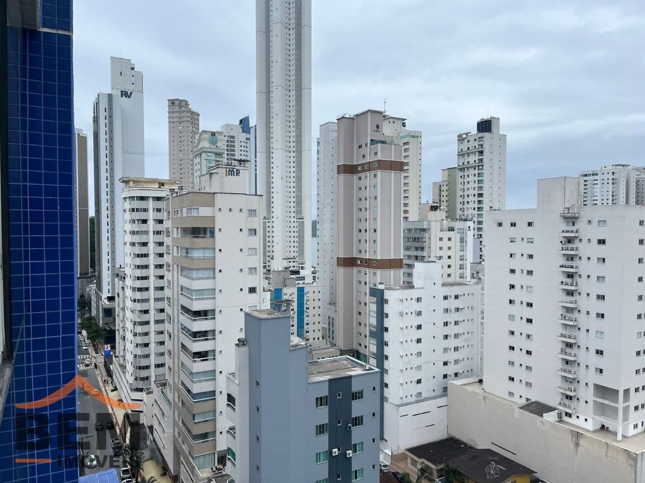 Apartamento para Locação com 3 quartos e 178m² no bairro Pioneiros, em Balneário Camboriú: 30- VISTA