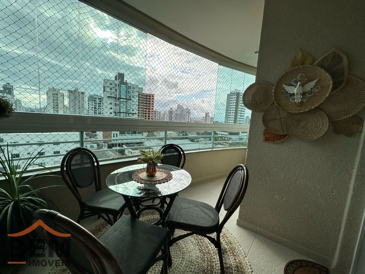 Apartamento para Venda com 3 quartos e 97m² no bairro Centro, em Itajaí