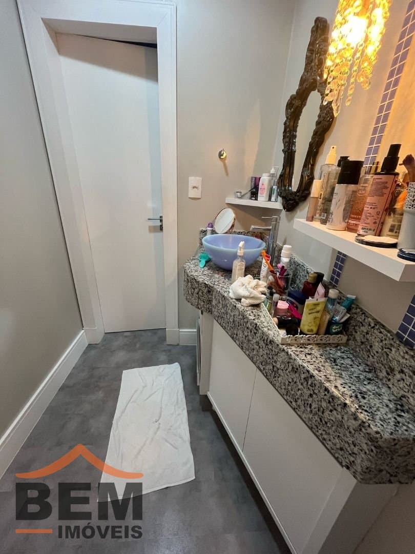 Casa comercial para Locação com 5 quartos e 420m² no bairro Praia Brava, em Itajaí