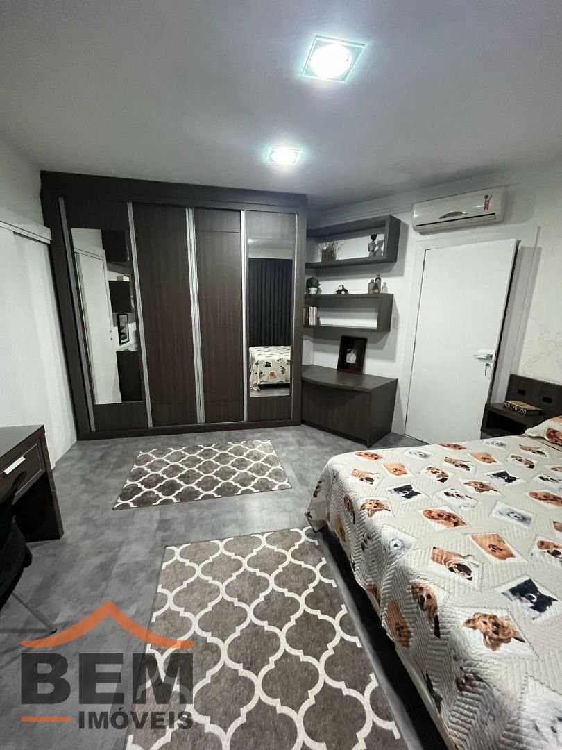 Casa comercial para Locação com 5 quartos e 420m² no bairro Praia Brava, em Itajaí