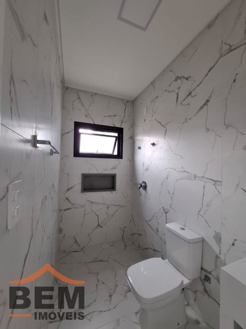 Casa para Venda com 4 quartos e 280m² no bairro Santa Regina, em Camboriú: 15- BANHEIRO SUÍTE 02