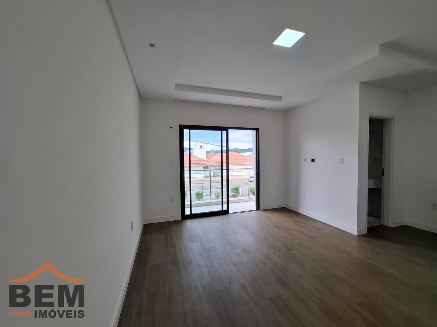 Casa para Venda com 4 quartos e 280m² no bairro Santa Regina, em Camboriú: 12- DORMITÓRIO SUÍTE 01