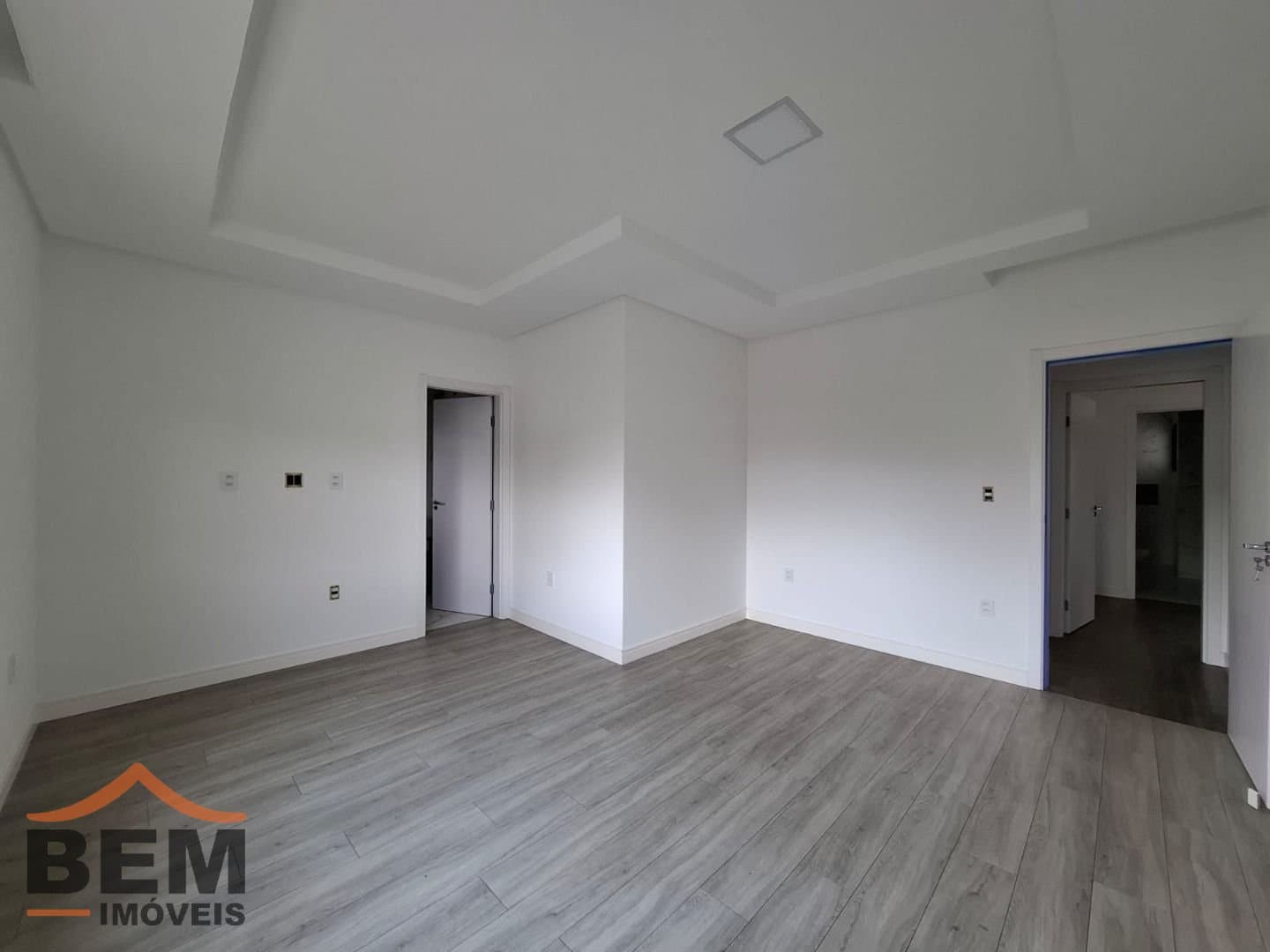 Casa para Venda com 4 quartos e 280m² no bairro Santa Regina, em Camboriú: 19- DORMITÓRIO SUÍTE 04
