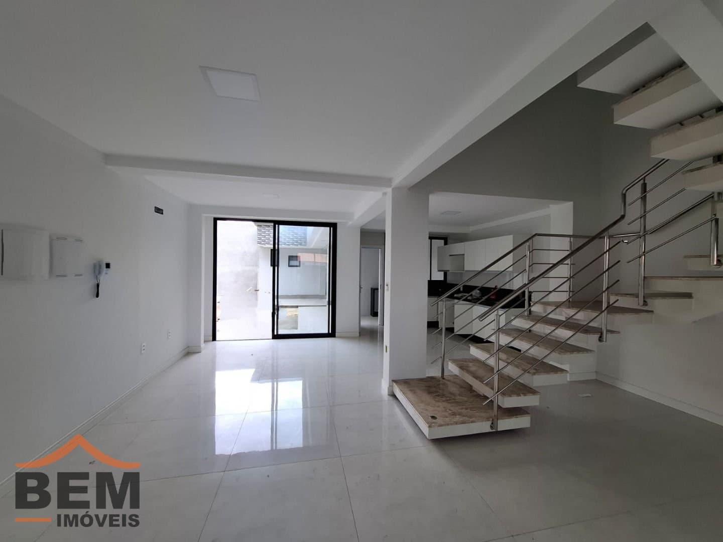 Casa para Venda com 4 quartos e 280m² no bairro Santa Regina, em Camboriú: 09- SALA DE ESTAR