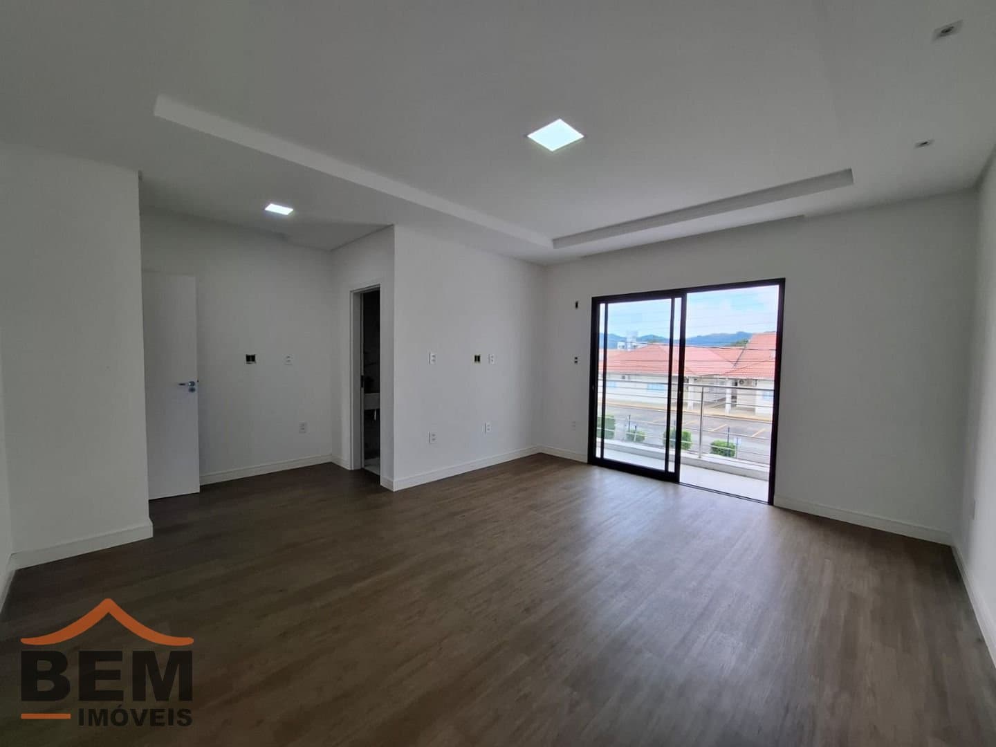 Casa para Venda com 4 quartos e 280m² no bairro Santa Regina, em Camboriú: 16- DORMITÓRIO SUÍTE 03