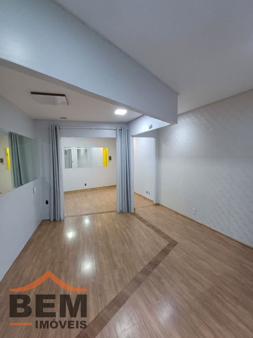 Salas/Conjuntos para Locação com 30m² no bairro Vila Operária, em Itajaí