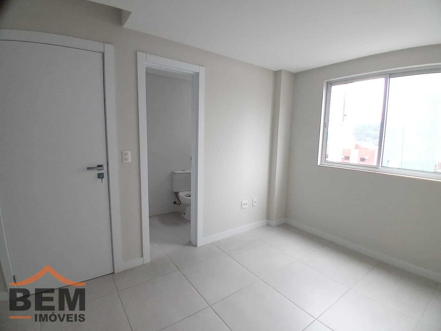 Apartamento para Venda com 2 quartos e 93m² no bairro Centro, em Balneário Camboriú