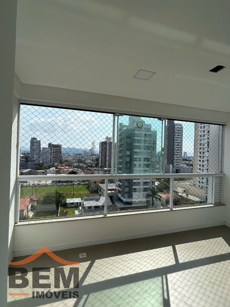 Apartamento para Venda com 2 quartos e 65m² no bairro Vila Operária, em Itajaí