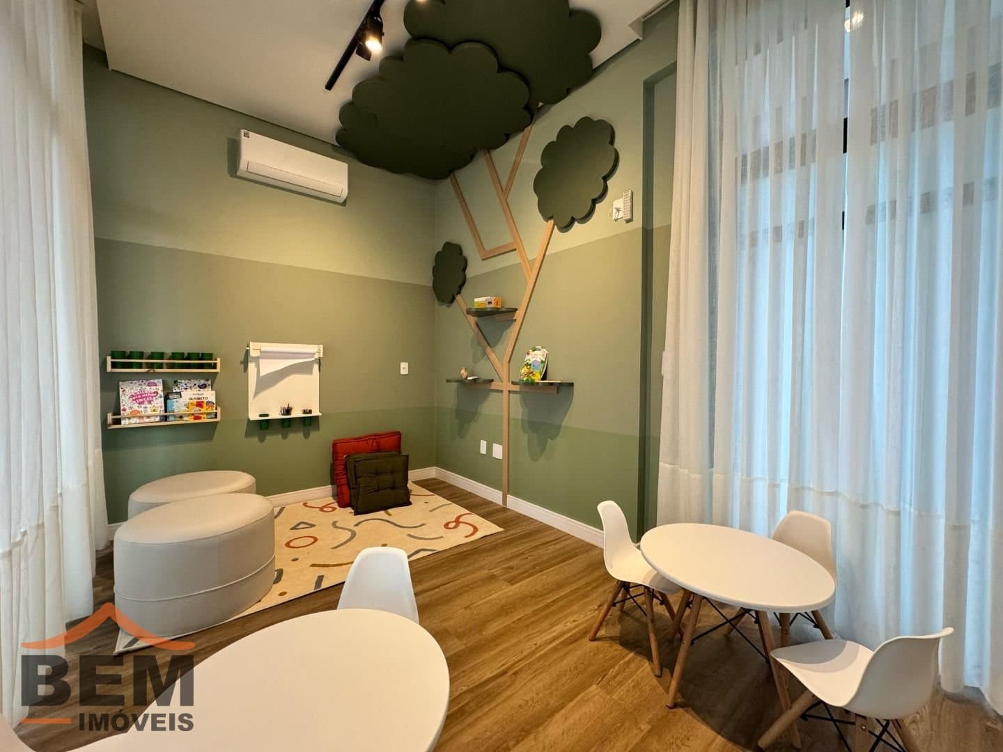 Apartamento para Venda com 3 quartos e 79m² no bairro Dom Bosco, em Itajaí