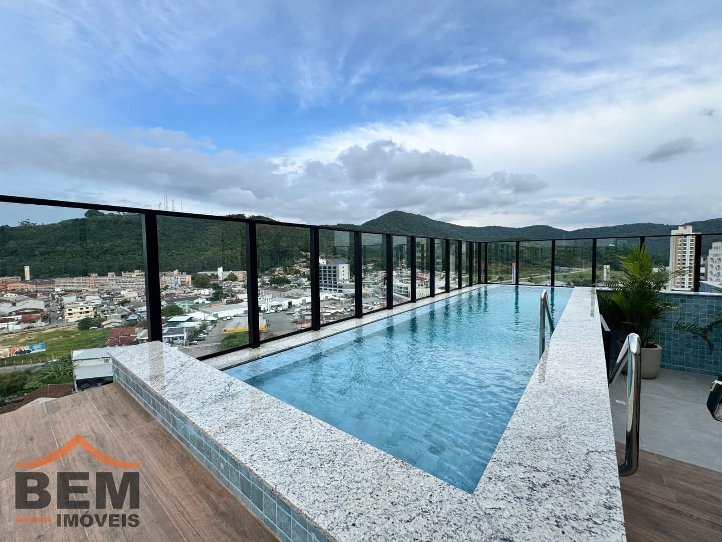 Apartamento para Venda com 3 quartos e 79m² no bairro Dom Bosco, em Itajaí