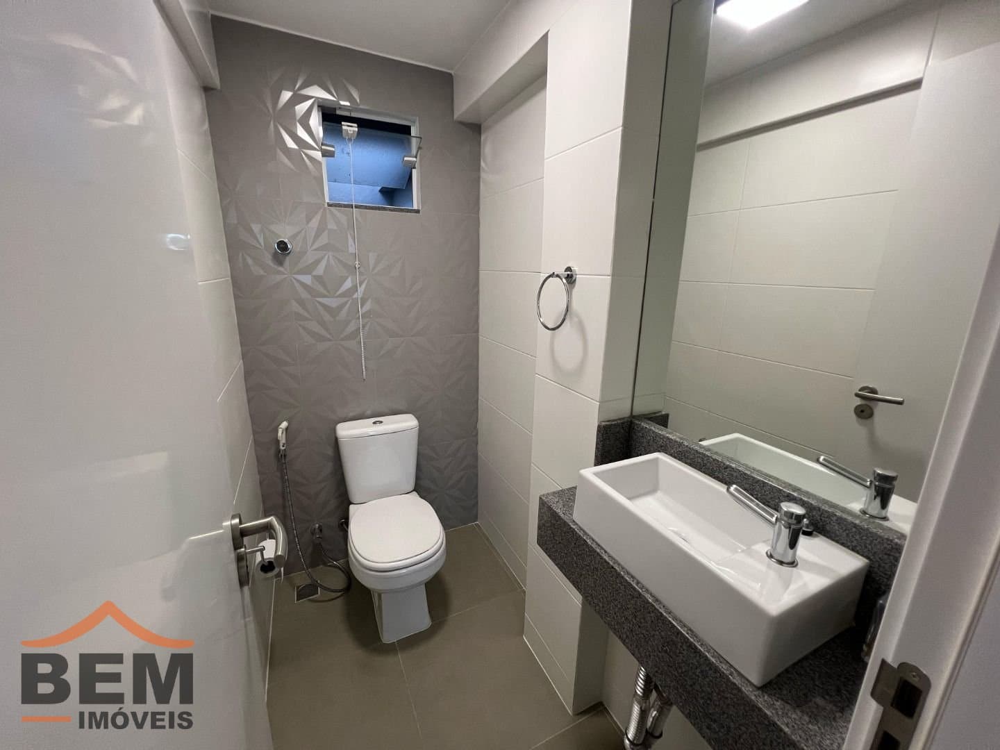 Salas/Conjuntos para Locação com 30m² no bairro Centro, em Itajaí