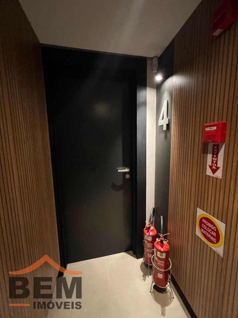 Salas/Conjuntos para Locação com 30m² no bairro Centro, em Itajaí