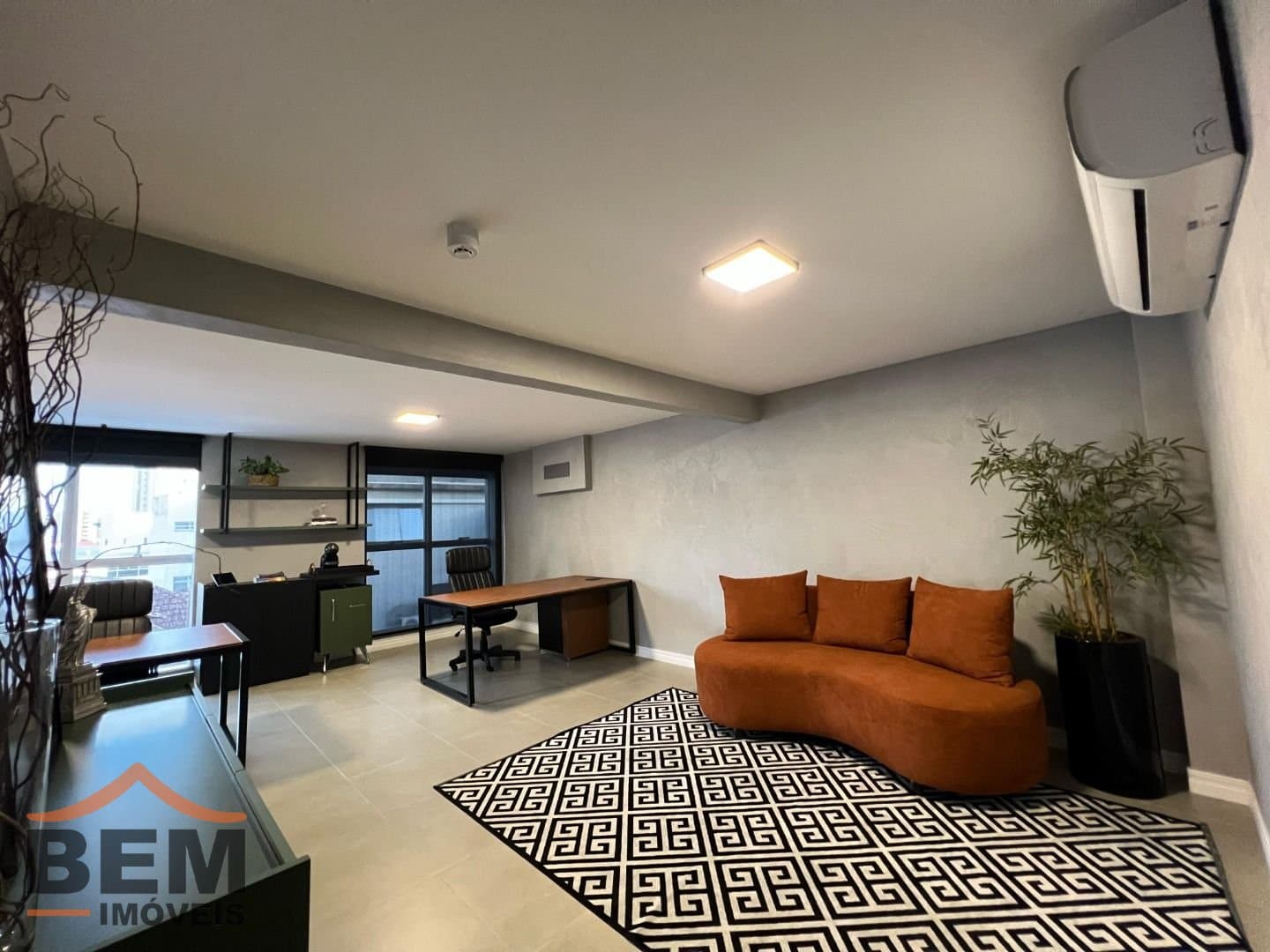 Salas/Conjuntos para Locação com 30m² no bairro Centro, em Itajaí