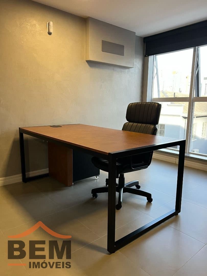 Salas/Conjuntos para Locação com 30m² no bairro Centro, em Itajaí