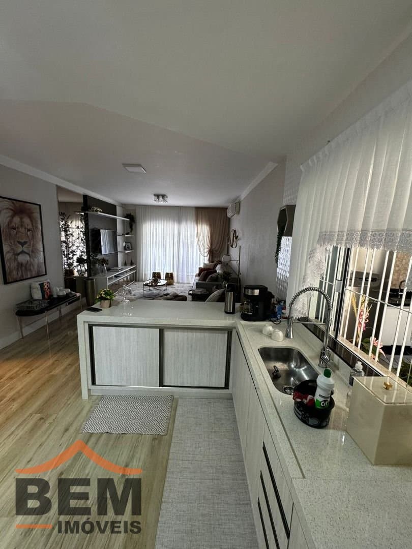Casa para Venda com 3 quartos e 220m² no bairro Itaipava, em Itajaí