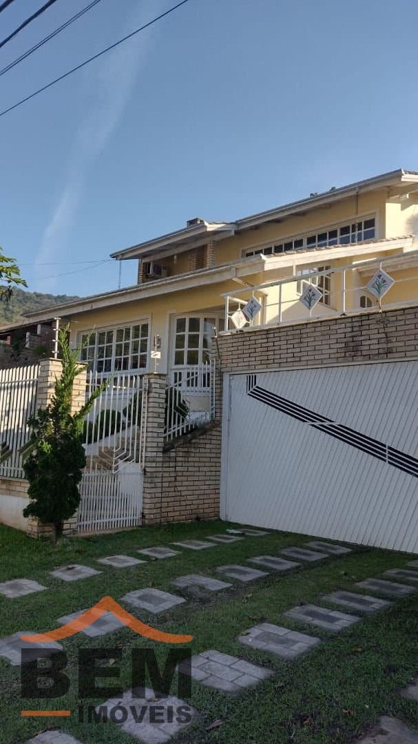 Casa para Venda com 3 quartos e 200m² no bairro Ressacada, em Itajaí