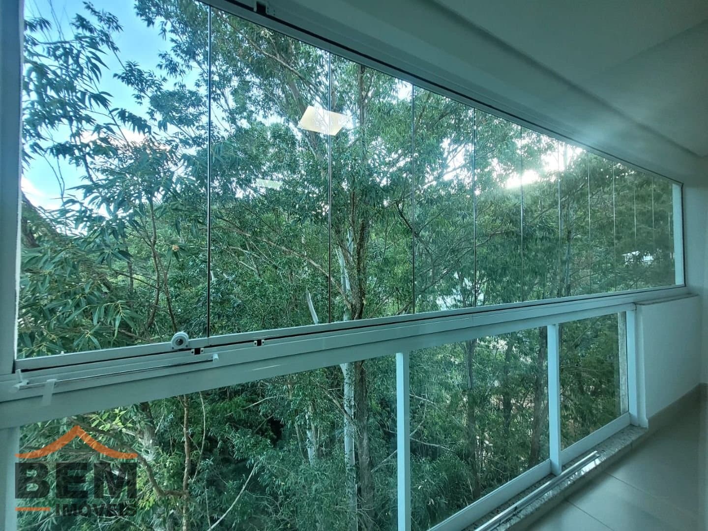 Apartamento para Locação com 5 quartos e 296m² no bairro Cabeçudas, em Itajaí