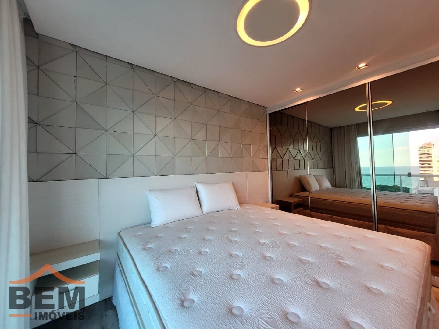Apartamento para Locação com 5 quartos e 296m² no bairro Cabeçudas, em Itajaí