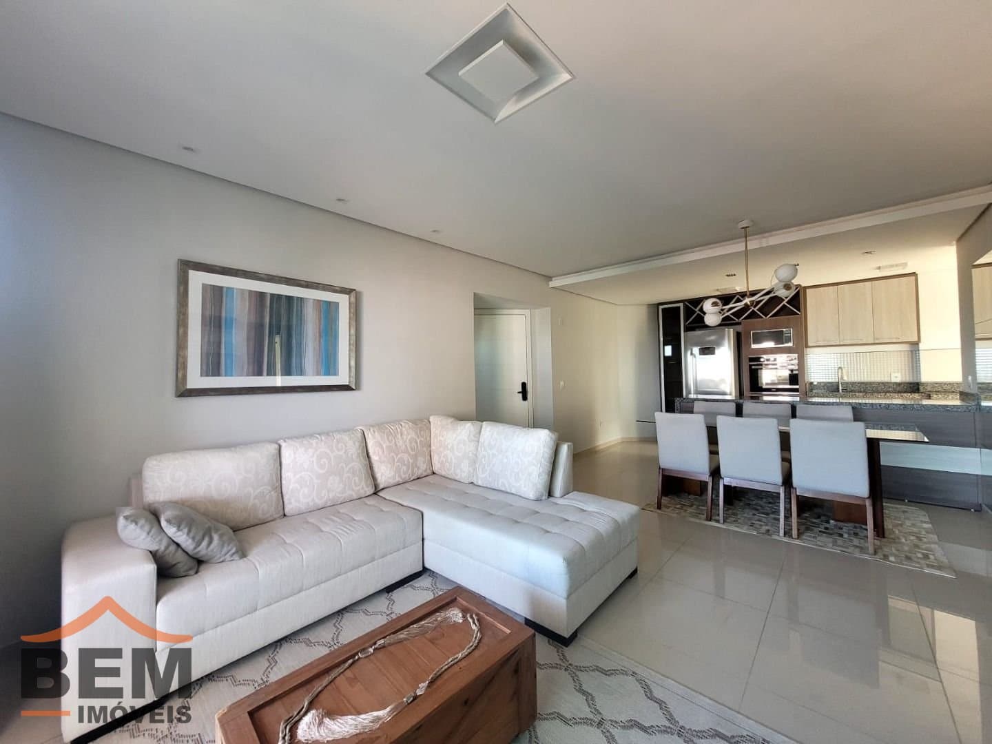 Apartamento para Locação com 3 quartos e 110m² no bairro Cabeçudas, em Itajaí