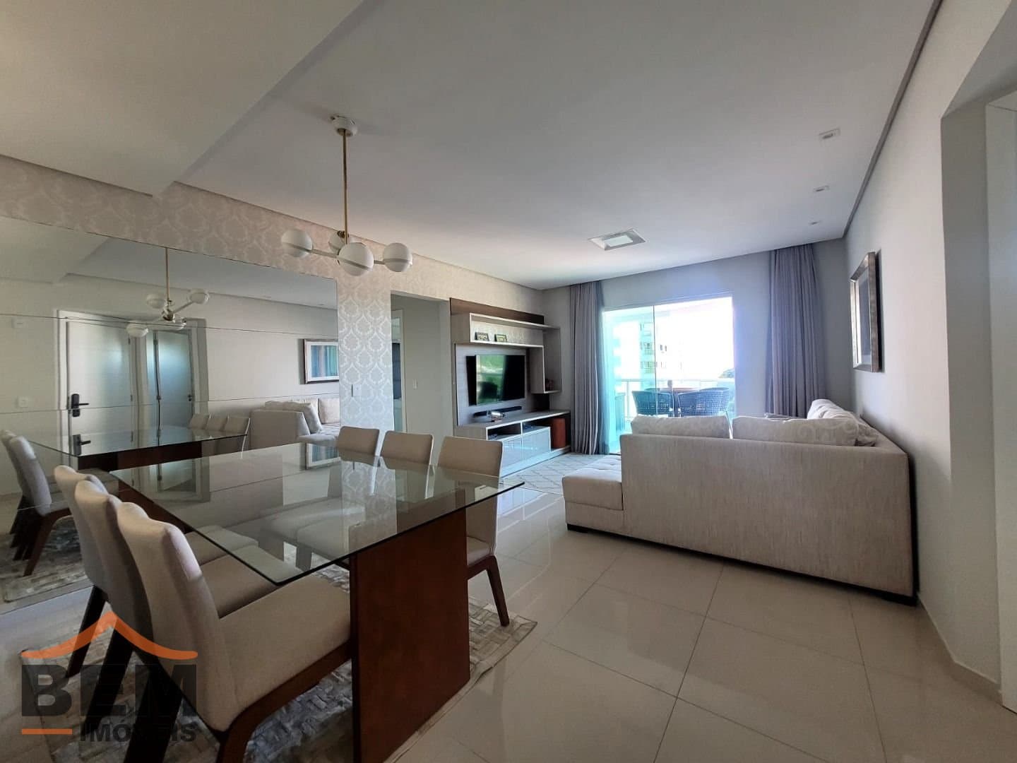 Apartamento para Locação com 3 quartos e 110m² no bairro Cabeçudas, em Itajaí