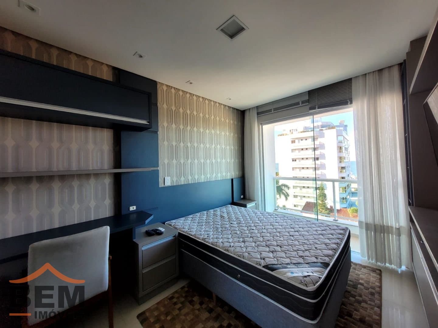 Apartamento para Locação com 3 quartos e 110m² no bairro Cabeçudas, em Itajaí