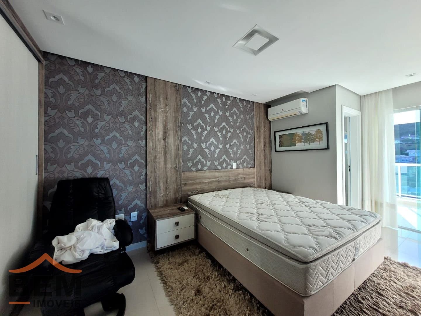 Apartamento para Locação com 3 quartos e 110m² no bairro Cabeçudas, em Itajaí