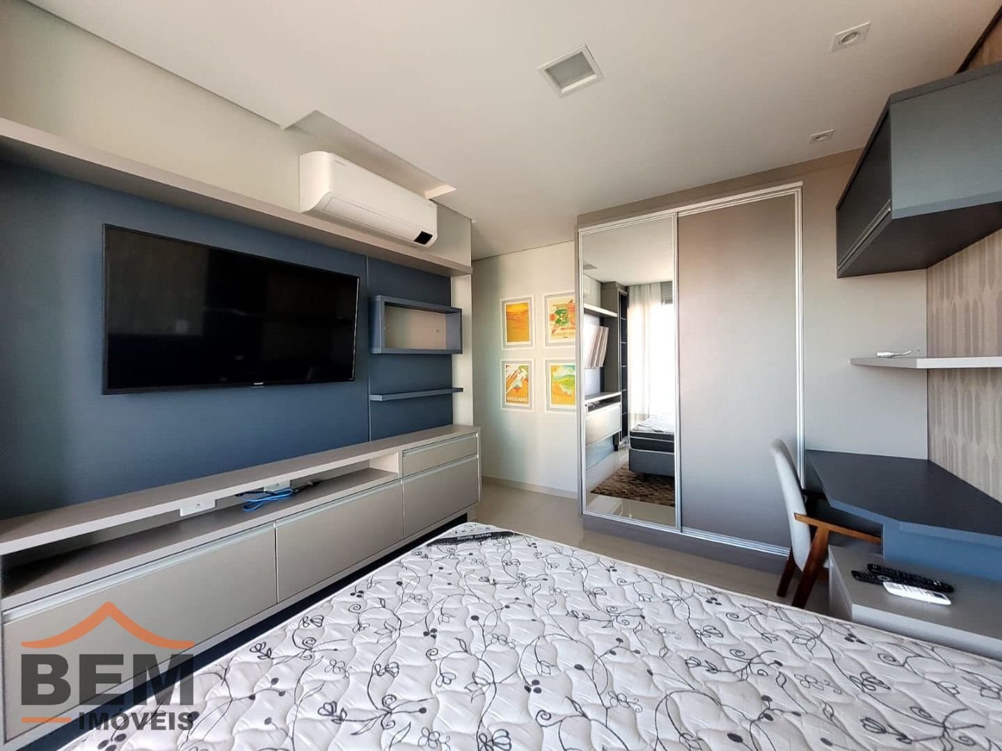 Apartamento para Locação com 3 quartos e 110m² no bairro Cabeçudas, em Itajaí