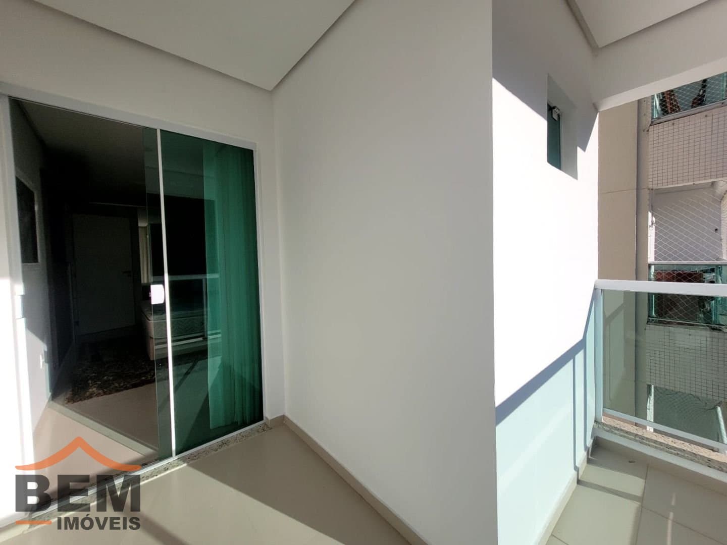 Apartamento para Locação com 3 quartos e 110m² no bairro Cabeçudas, em Itajaí