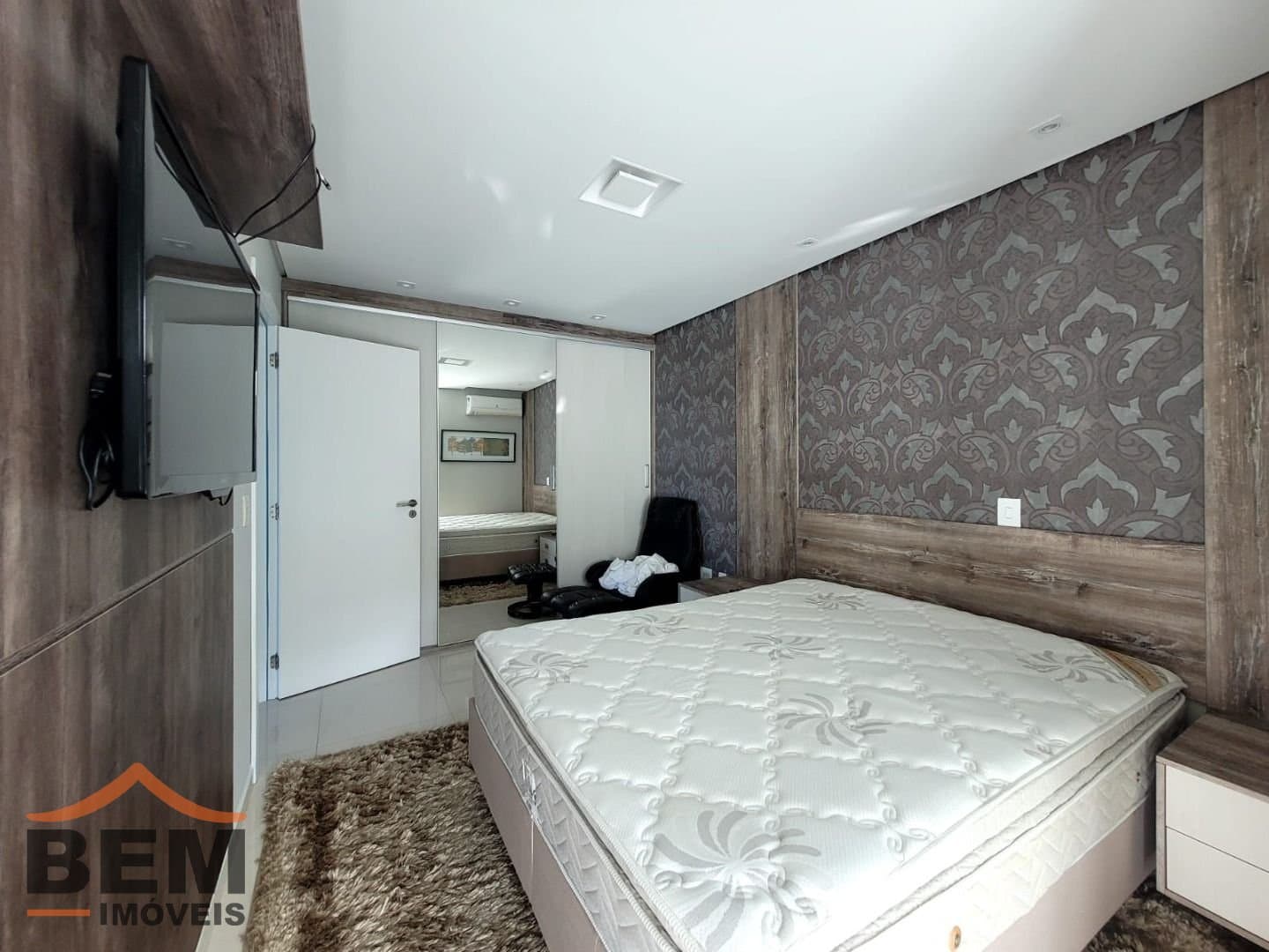 Apartamento para Locação com 3 quartos e 110m² no bairro Cabeçudas, em Itajaí